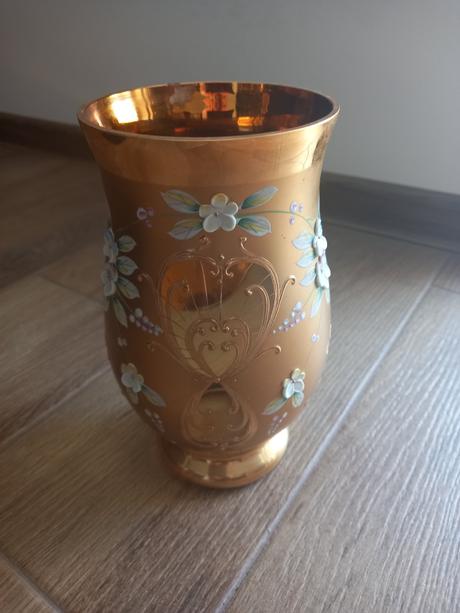 Váza z borského skla, 