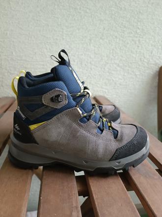 Nepremokavé turistické topánky, quechua,32