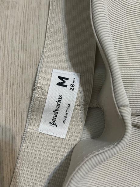 Nohavice, stradivarius,m