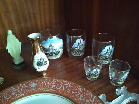 Keramické a porcelánové vázy,