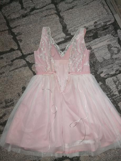 Dámske spoločenské krátke šaty, 38