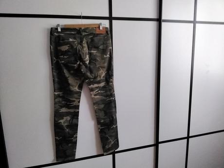 Balík nohavíc a teplákov, s