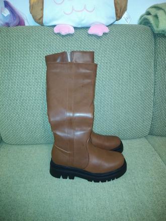 Nové čižmičky, 38