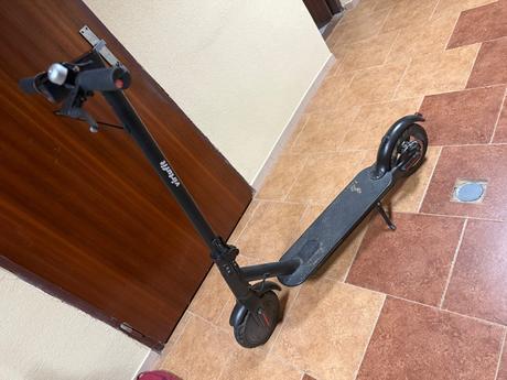 Zabalená elektricka kolobezka, 