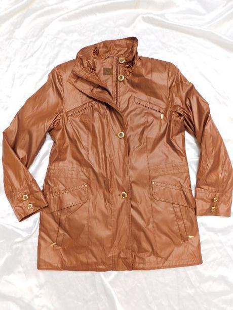 Luxusna pekna vetrovka/bunda, 38 / 40