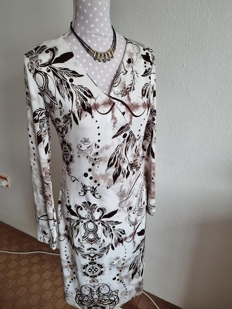 Bielo-hnedé elastické šaty chillytime veľ. 40, 40