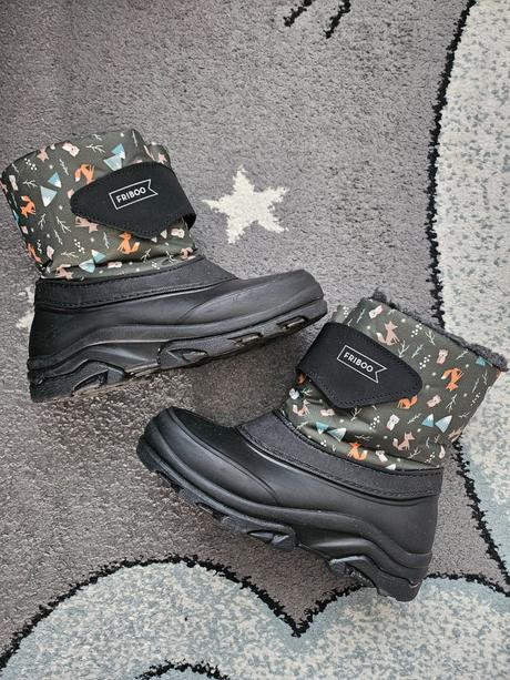 Snehule 32/33 friboo, 32