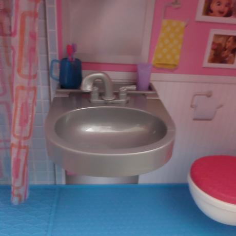 Barbie karavan snov,