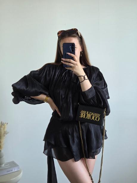 Virálne čierne mini šaty s/m, s