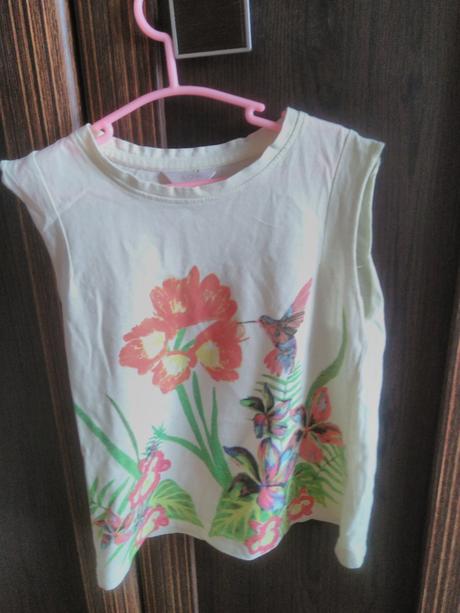 Tričko s krásnym kvetinovým vzorom, 116