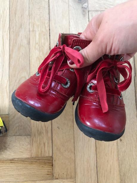 Kožené topánky lakované, 21