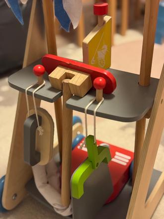 Predam drevený upratovací vozík, 