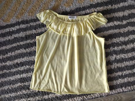 Top s volánom 122/128, h&m,122