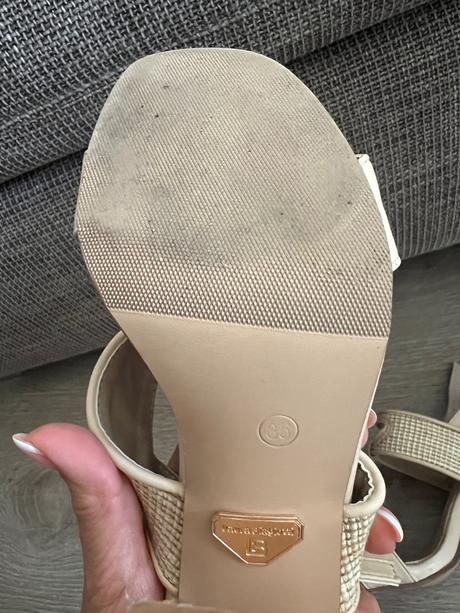 Sandalky na opätku laura biagotti, veľkosť 35, 35