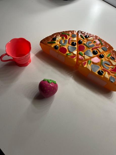 Plastové jedlo pre deti, 