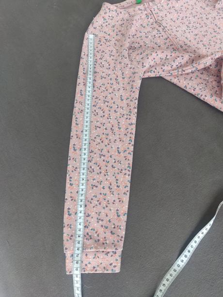 Vestička, reserved,140