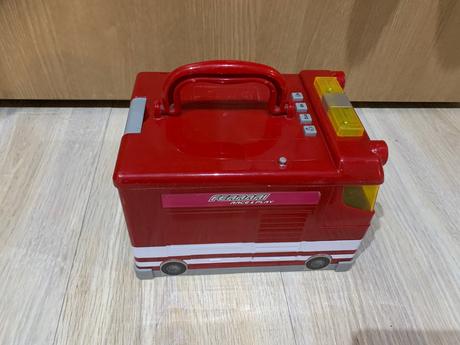 Auto s úložnim aj zvukove,