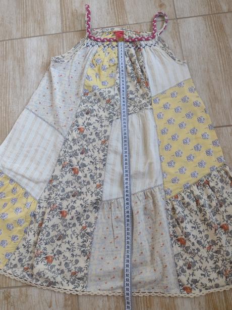 Dievčenské šaty, 152