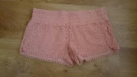 Šortky čipkované, xs