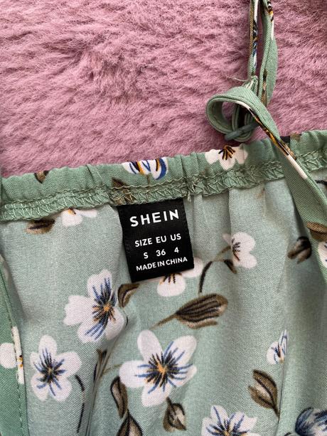 Mentolové šaty na ramienka, s