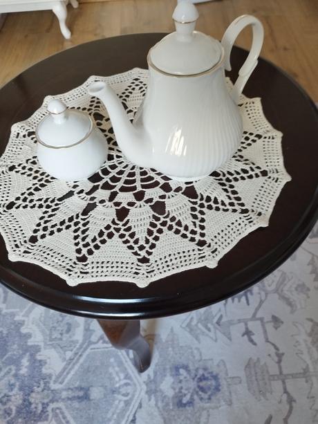 Porcelánový čajník +cukornička.,