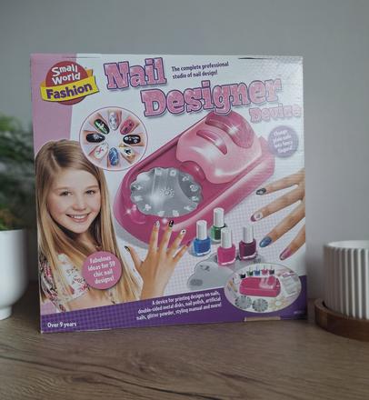 Small world fashion nail designer device - nová n,