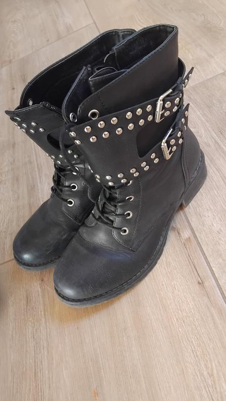 Čižmičky č.40, 40