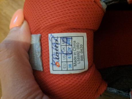 Tenisky -halovky, lotto,38