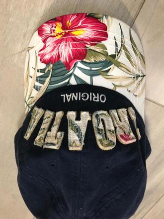 Nádherná šiltovka s kvetinami croatia,