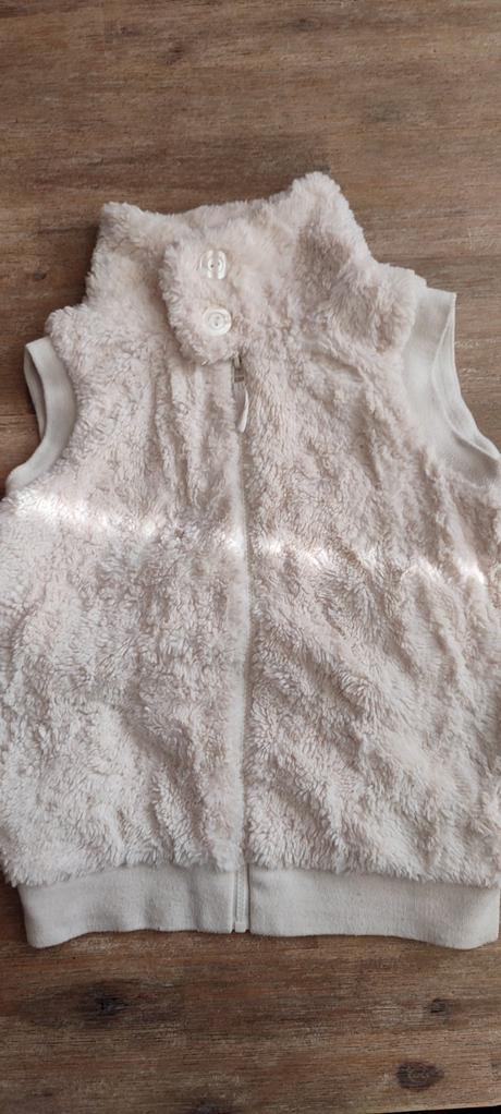 Chlpata vesta, charles vögele,152