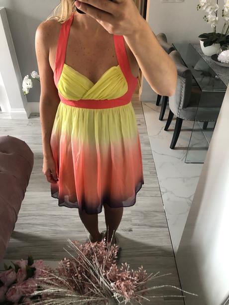 Šaty lipsy, nenosené, perfektný stav, lipsy london,38