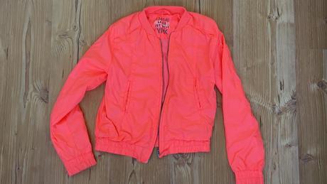 Dievčenská bomberka, 134