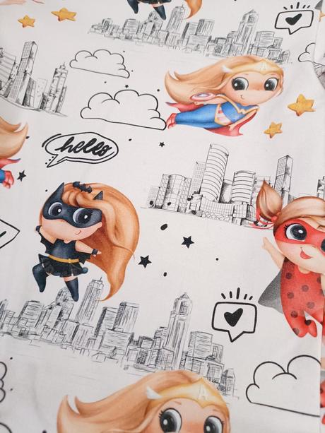 Superhrdiské šaty, 110