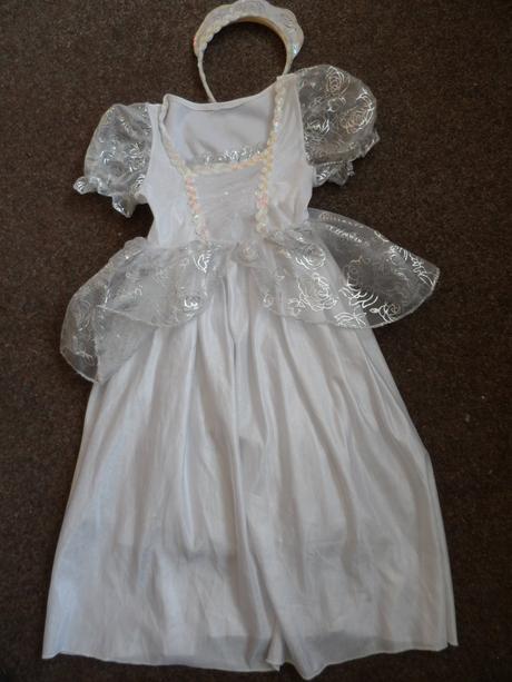 Bielo-strieborná princezná šaty, čelenka, 