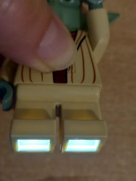 Yoda lego kľúčenka,