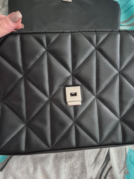 Elegantna kabelka, house