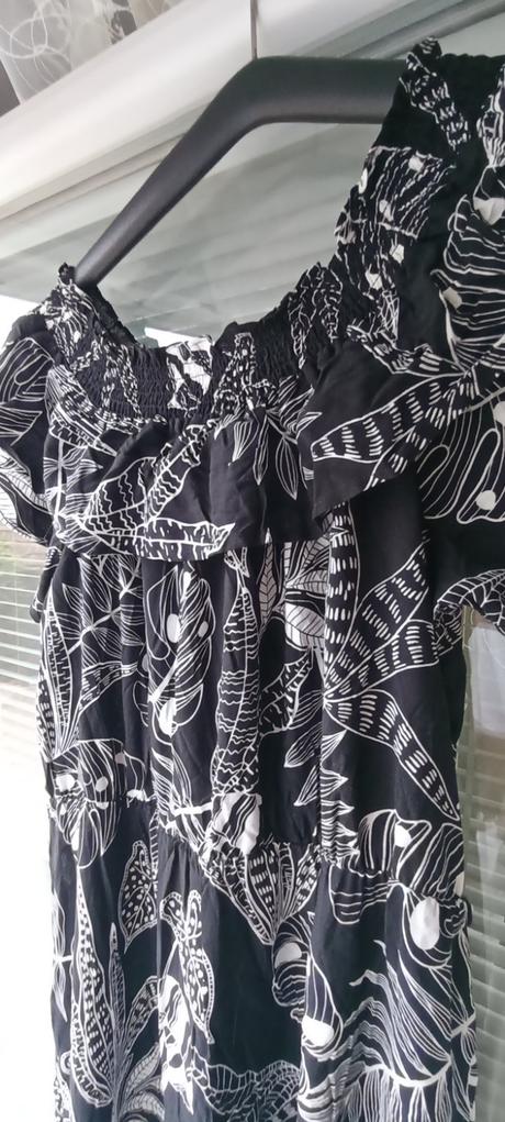 Letne saty vel 44 cena 5,50e, 44