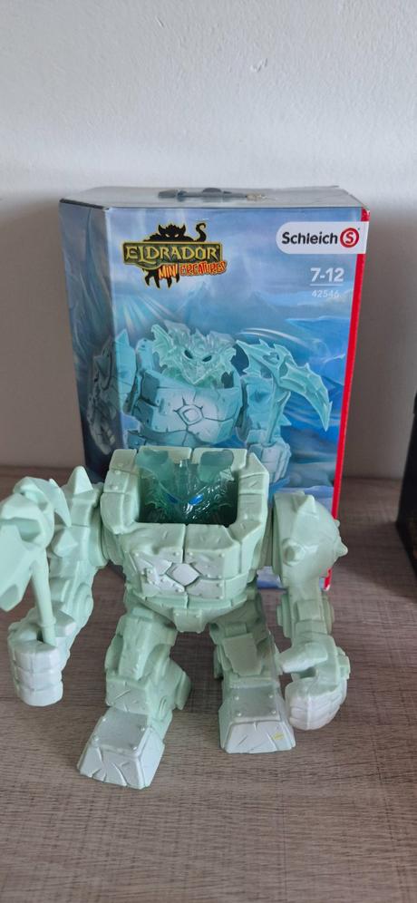 Ľadový a lávový robot eldrador mini creatures,