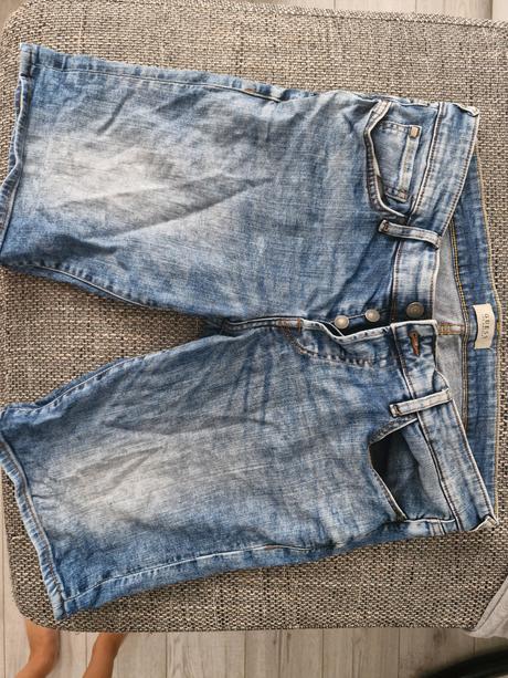 Kratasi guess, guess,32