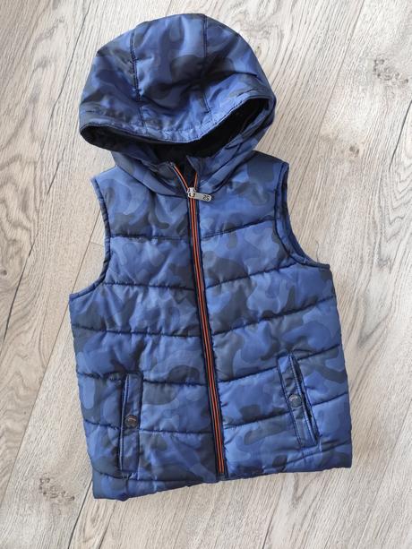 C&a prechodná zateplená vesta veľ. 104, c&a,104