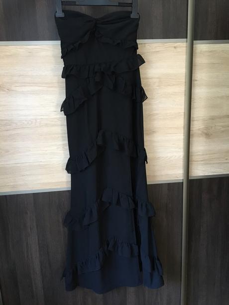 Spoločenské šaty, 32