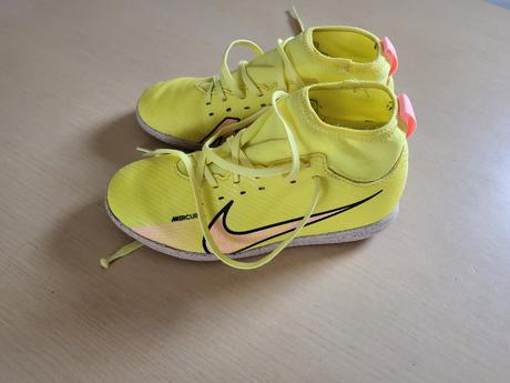 Halovky, nike,33