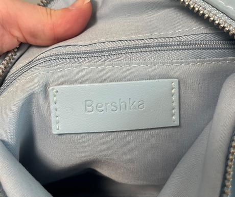 Kabelka, bershka