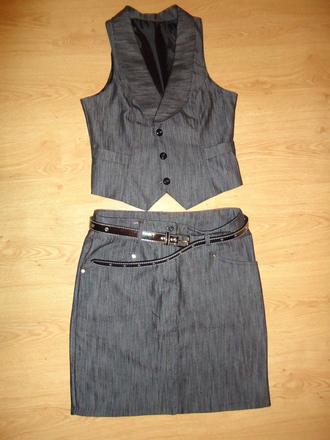 Komplet vestička + sukňa s opaskom, l