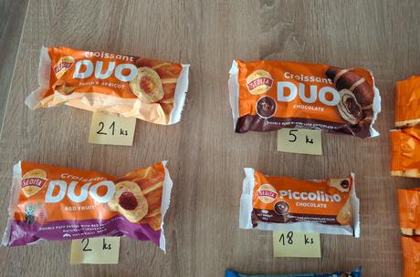 Balík sladkostí,croisantov,keksíkov,oblátok sedita, 