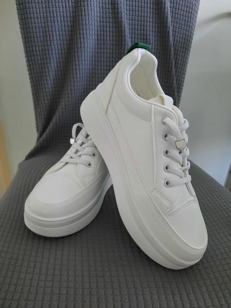 Krásne nové tenisky vn.dl. -22.8- 23cm, 35