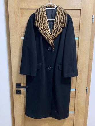 Čierny dlhý kvalitný kabát, m