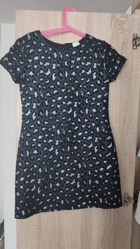 Dievcenske tigrovane saty, 128