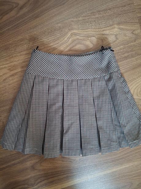 Krásna skladaná sukňa, c&a,134