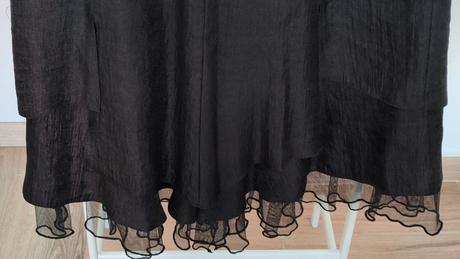 Dlhá čierna sukňa, m